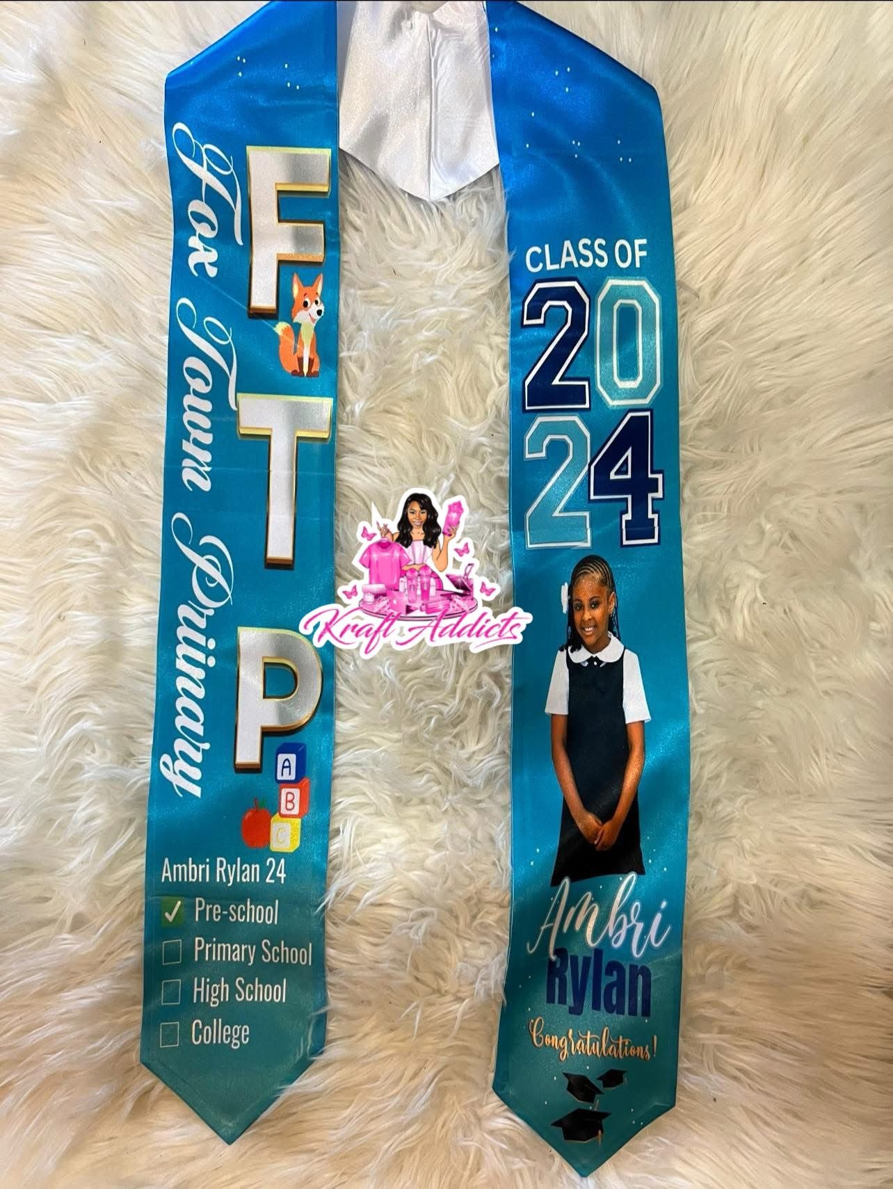 Graduation 3D/ All Over Stole